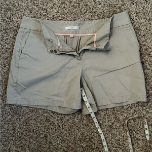 LOFT Women's khaki Shorts